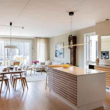 Flott Leilighet Med 3 Soverom Og Terasse * Fornebu